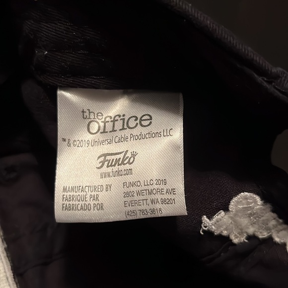 Black ‘The Office’ Show Hat with Adjustable Back - Picture 4 of 6